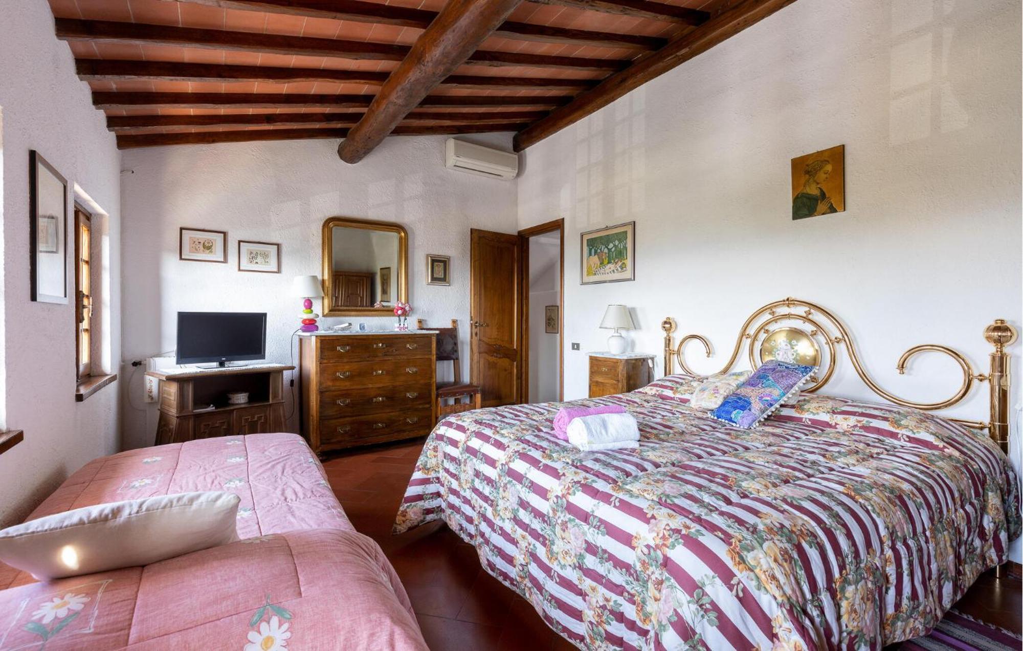 Beautiful Home In Uzzano Pt With Kitchen 외부 사진