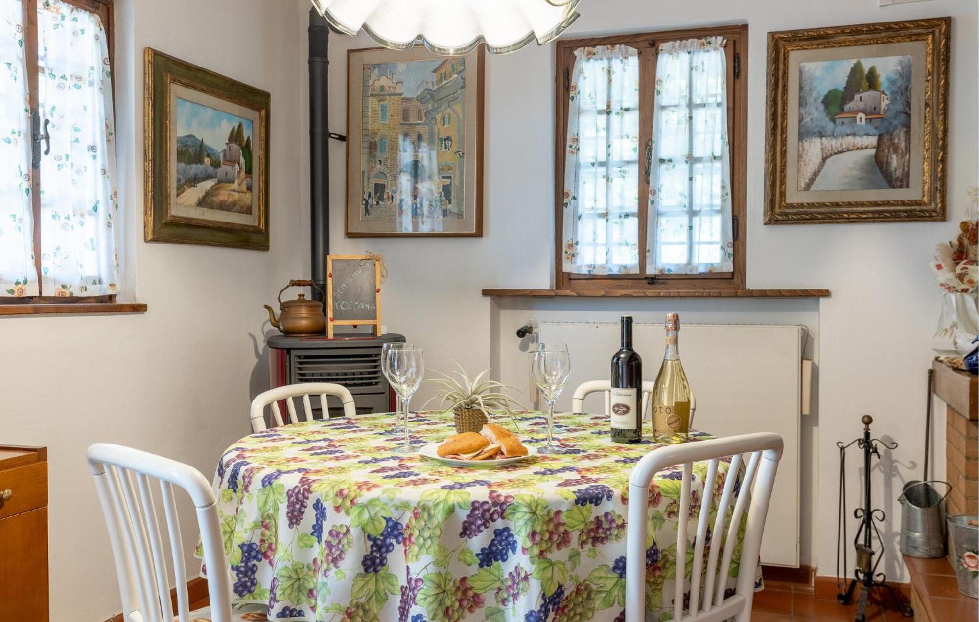 Beautiful Home In Uzzano Pt With Kitchen 외부 사진