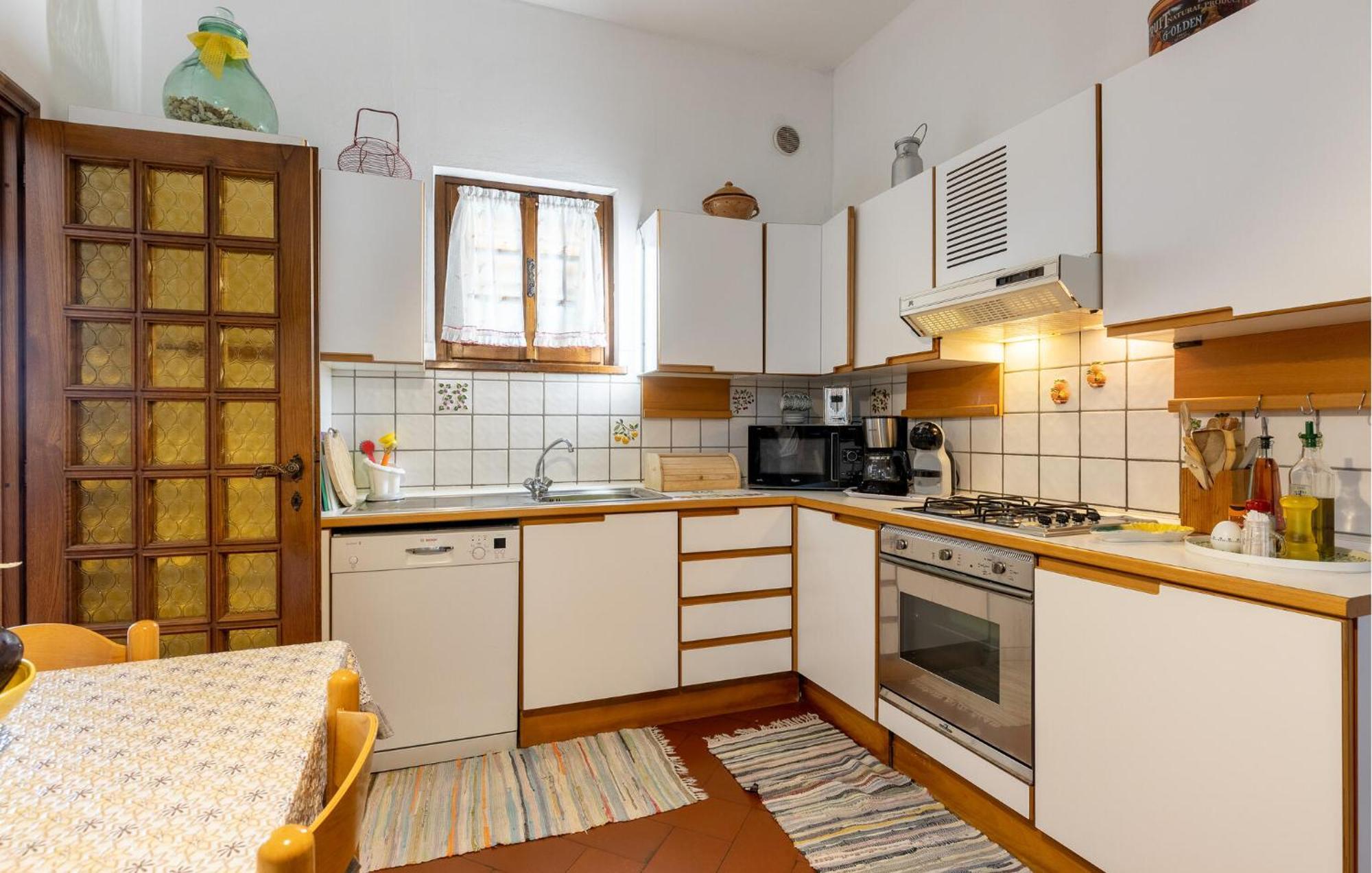 Beautiful Home In Uzzano Pt With Kitchen 외부 사진